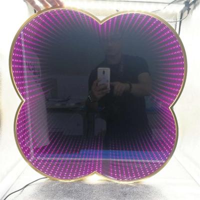 China 2021 Special Metal Frame Customizable 3D Neon Lamp Adjustable Decoration Wall Magnifying Party for sale