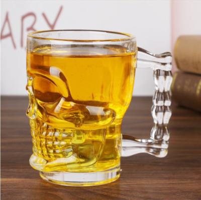 China Special Beer Glass Mug 15oz 440ml Shape Lead Free Drinking Glass Beer Mug Skull Beer Mug With Handle for sale