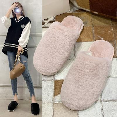 China Fashion trend new arrival wear-resistant non-slip bottom women fashion fur slippers winter where designer branded fur slippers women's slippers for sale