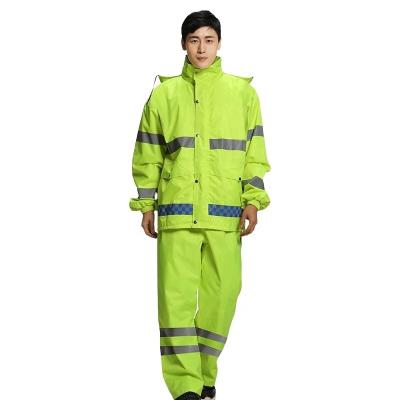 China High Quality Hooded Singlet Golf Suit Jacket High Visibility Raincoat Pocket Raincoat Reflective Skate Wear for sale