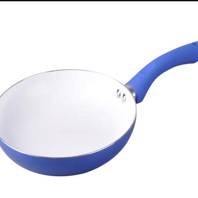 China Sustainable Frying Pan With Ceramic Coating for sale