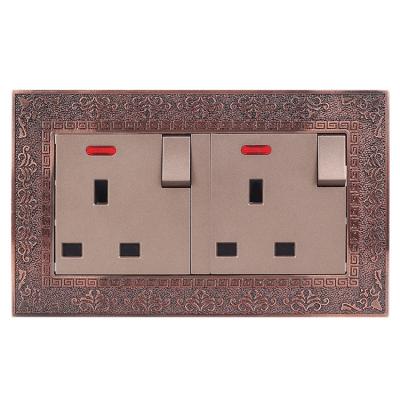 China Wholesale Antique Copper Color 13A 250V Easy Installation Wall Switch Socket Universal Socket for sale