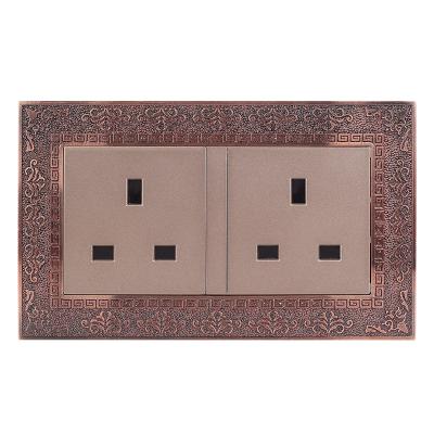 China Dual 250V 13A British Standard Easy Installation High Quality Switch Socket Outlet Home Appliance Wall Switches and Outlets for sale