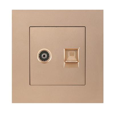 China New Design Environmentally Friendly UK Switch Socket Wall and Outlet Wall Lamp Switch 13A Switch for sale