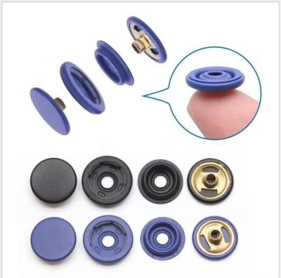 China Thinner Copper Snap Version Instant Button Dry Cleaning Button Fastener for sale