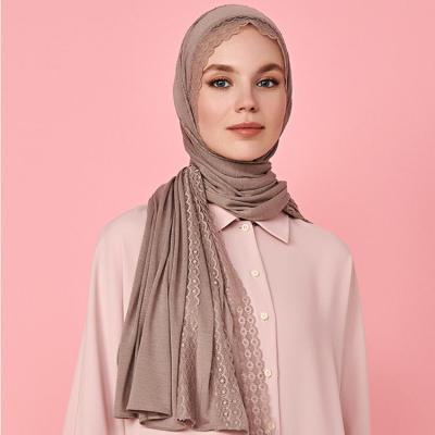 China Fashion Malaysia muslim tank top has lace hijab good elasticity muslim cotton tank top islamic shawl tank top hijab for sale