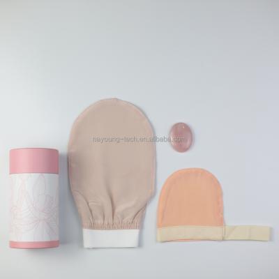 China EXFOLIATING Private Label Shower Bath Korean Scrub Glove 100% Silk Cocoon Face Body Exfoliating Glove for sale