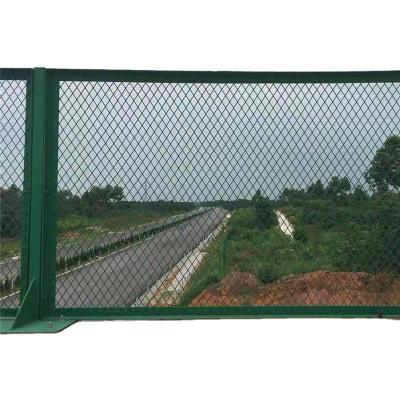 China Easily Assembled Rhombic Hole Raised Steel Wire Mesh Fence Garden for sale