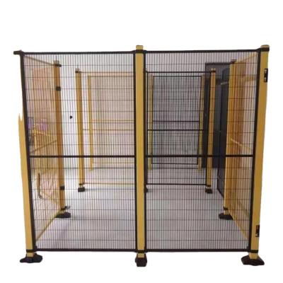 China Easily Assembled Fence Guarding Iron Wire Mesh Isolation Fence Panel For Warehouse for sale