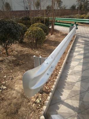 中国 Highway Guardrail M180 Hot Dip Galvanized W Beam 2.7mm Thickness 販売のため