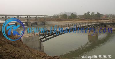 China Stalen voetgangersbrug met lange lengte en zware ladingcapaciteit in anti-slip dek Te koop