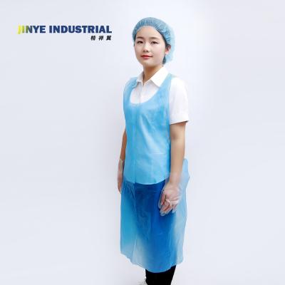 China Household Waterproof Apron For Adult Disposable PE Apron Plastic High Quality Aprons en venta