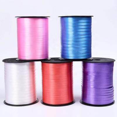 China Metallic/Iridescent/Holographic/Glitter/Glossy/Colorful PP 5mm*500Y Wholesale Balloon Ribbon Decorations Wrapping Gift Ribbon Curling Roll for sale