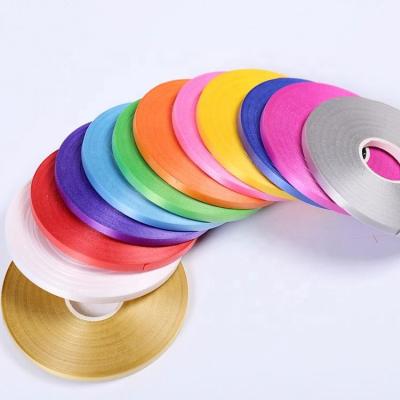 China Metallic/Iridescent/Holographic/Glitter/Glossy/PP 0.5cm*50M Christmas Balloon Curling Ribbon for Festival Art Craft Decor and Party Wrapping for sale