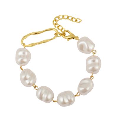 China Beautiful Pearl Bead Bracelet Fashionable Handmade Jewelry Gift Adjustable Gold Plated Cuban Charm Chain Bracelet for sale