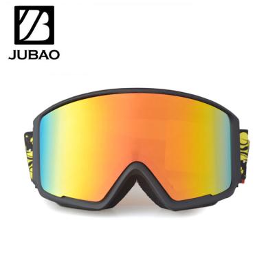 China Photochromic Polarized Snowmobile Goggles Anti Fog SKI Black Goggles for sale