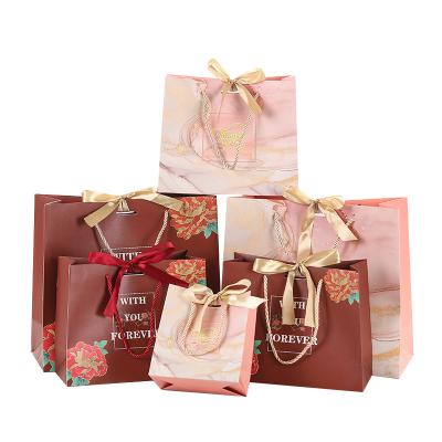 China Biodegradable Bag European Style Bridal Party Souvenir Packaging Candy Wedding Forest Portable Gift Bag for sale