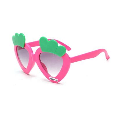 China Kids 2022 New Party Cartoon Strawberry Kids Funny Plastic Children Girls UV Protected Sunglasses for sale