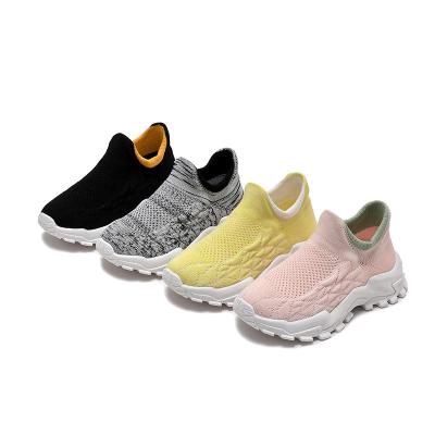 China Shangzhou Sepatu Anak-Anak Flat OEM Tending 2021 Discount Sales Ventilation Children Running Shoes for sale