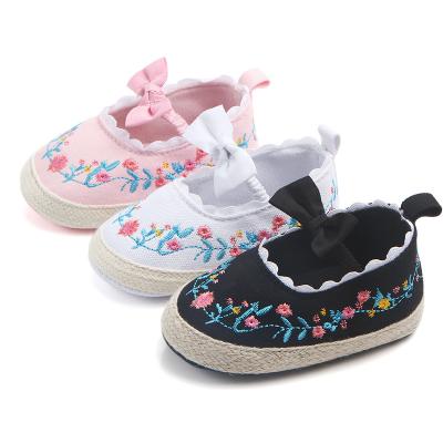 China New Flat Flower Anti-skid Casual Canvas Girls Spring Autumn Baby Toddler Shoes for sale