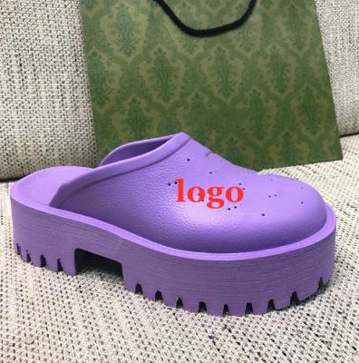 China Fashion Trend G Large Size Home Hole Shoes 2022 Baotou News Thick Bottom Slippers Women Wear External Beach Sandals for sale