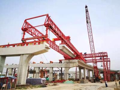 China Panamanian customers order jqj30 / 120t bridge erecting machine, jqj30 / 120t paving machine and jqj30 / 120t truss brid for sale