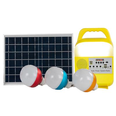 Chine Lumière campante solaire portative de 5W*3PCS LED 8000mah pour des tentes Yurts à vendre