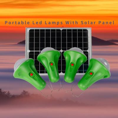 Cina Sistema a energia solare di 4*50PCS LED Kit Solar Led Home Lighting con il carico del telefono in vendita