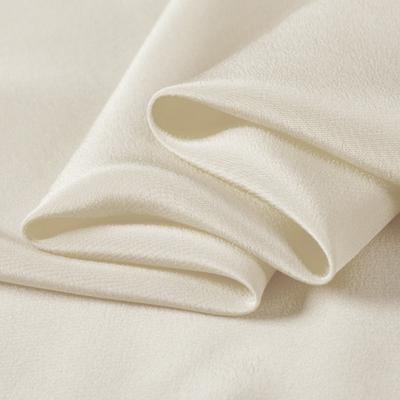 China Sustainable Silk Fabric 30mm 114cm Width Crepe De Chine De No.04 Pure Champagne Color for sale