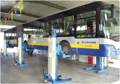 China Large-scale Lifts Movable Column Lift Electric Mechanical Screw Type Bus Lifter 30ton/1500mm for sale