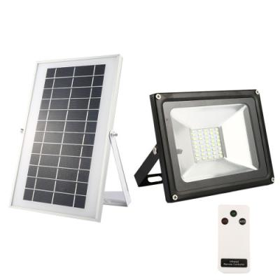 China 20W Solar flood light 40 LED white light waterproof IP65 rechargeable energy light with remote control for sale