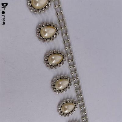 China Wholesale Bling Shine Diamond Pearl Chain Acrylic Trim Diamante Chain Crystal Ribbon Trim for sale