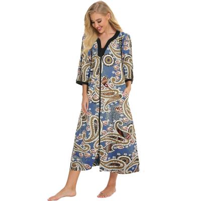 China Wholesale Women's Luxury Sleeves Anti-Static Landscape Print Satin Sleep Robe Self-belt Satin Silk Park Long Robes Casual Plus Size Women's Robe for sale