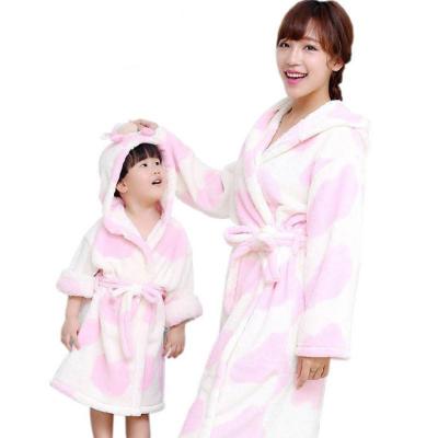 China Terry Cloth Mens Sleepwear 100% Cotton Hotel Bathrobe Robes Womens Bathrobe 2021 QUICK DRY Hooded Womens Bathrobe Fleece Robe With Hood for sale