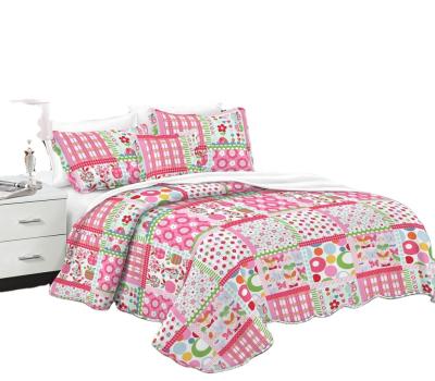 China Lightweight hot sale high quality comfortable polyester filling juvi printed comforter bedspread for girls for sale