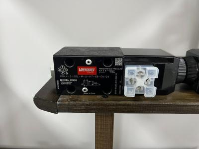 中国 Dg4V-3-2bl-M-U-H7-60-En210 電磁弁 6046159-001 水力ポンプ用 販売のため