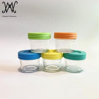 China Sustainable 4oz Baby Food Storage Containers Glass Jar With Leakproof Plastic Lid for sale