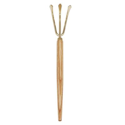 China Golden Hand Mini Garden Rake For Gardening Metal Wooden Handle Garden Rake for sale