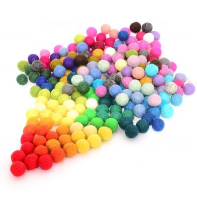 China Eco - Friendly DIY Wool Felt Balls 1cm 2cm 2.5cm 3cm 4cm For Crafts Christmas Decoration for sale