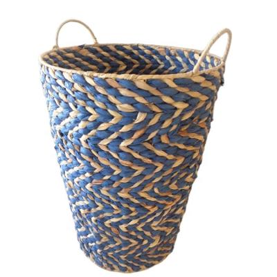 China Sustainable Wholesale Wicker Loom Woven Storage Rattan Handmade Basket Round for sale