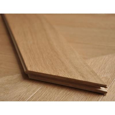 Chine Le chêne européen de FSC a machiné parqueter le plancher 1860X150X14/3mm de couche supérieure de chêne à vendre