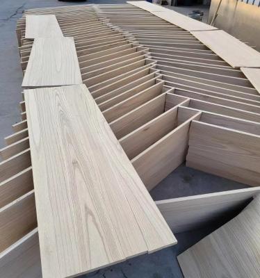 Cina Paolawnia Finger Joint Board Prezzo solido Legname di paolawnia trattato Prezzi legname segato Legno bordo di legno pannelli a parete incollati in vendita