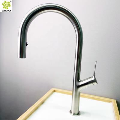 China Contemporary Kitchen Faucet Brushed Gold Brushed Modern Pull Out Faucet Sink Faucet for sale