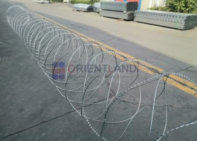 China Antiätzmittel galvanisierte Rasiermesser-Draht/Band-Stacheldraht BTO11 BTO-22 BTO-30 zu verkaufen