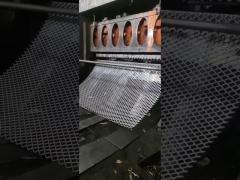 0.3-5mm Expanded 4x8 Metal Mesh Sheets , Heavy Diamond Metal Mesh Panels