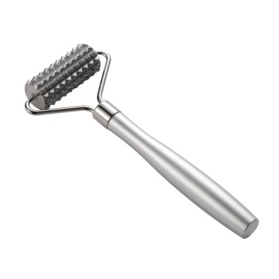 China AISI 304 Stainless Steel Soft Polish Spike Head Handle Aluminum Face Massage Roller for sale