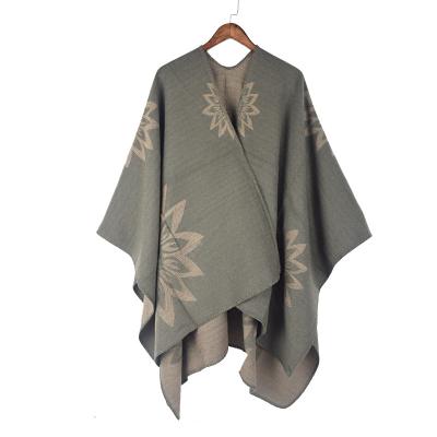 China New Winter Poncho And African Peruvian Alpaca Wool Poncho Shawl Type Soft Touch Feeling for sale