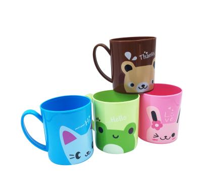 China Custom Printing Colorful Plastic Water Stored Cup With Handle Water Cup Novelty Child Plastic Cup for sale