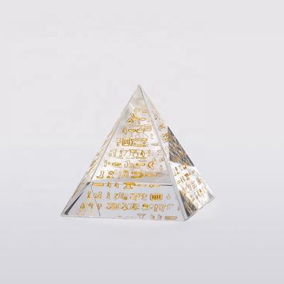 China MH-ZZ012 China custom logo engraved pyramid crystal crytsal paperweight glass keepsake gifts for sale