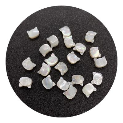 China Mother Of Pearl 6mm / 8mm Cut Out Pearly Broom Cat Bead With Hole for sale